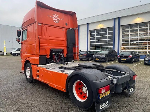 DAF XF 460 super space cab , euro 6, showtruck - Tahač: obrázek 4 DAF XF 460 super space cab , euro 6, showtruck - Tahač: obrázek 4