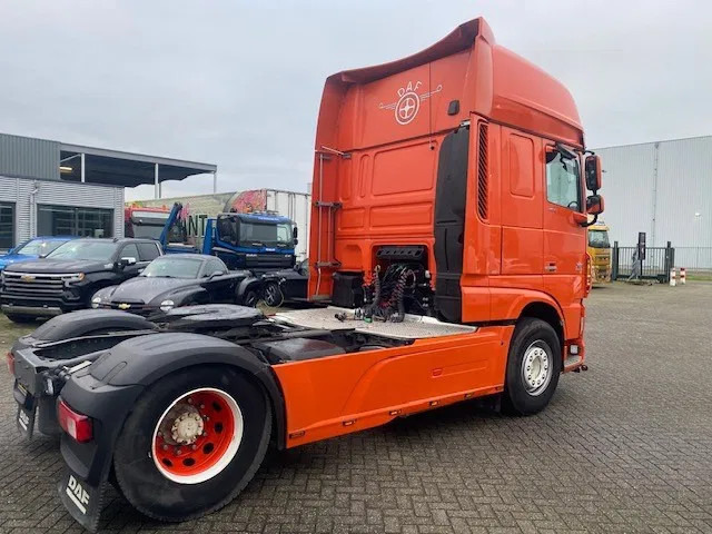 DAF XF 460 super space cab , euro 6, showtruck - Tahač: obrázek 3 DAF XF 460 super space cab , euro 6, showtruck - Tahač: obrázek 3