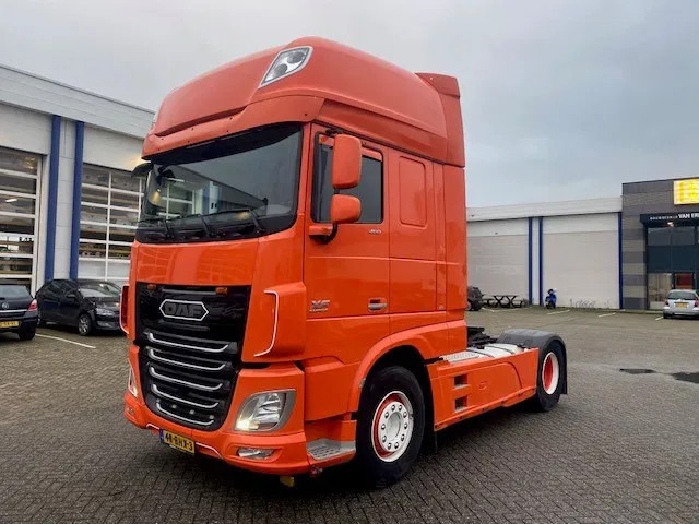 DAF XF 460 super space cab , euro 6, showtruck - Tahač: obrázek 1 DAF XF 460 super space cab , euro 6, showtruck - Tahač: obrázek 1