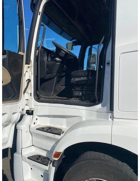 Mercedes-Benz Actros 1840 stream space cabine met spoilers fenders en zonneklep, apk gekeurd. - Tahač: obrázek 3 Mercedes-Benz Actros 1840 stream space cabine met spoilers fenders en zonneklep, apk gekeurd. - Tahač: obrázek 3