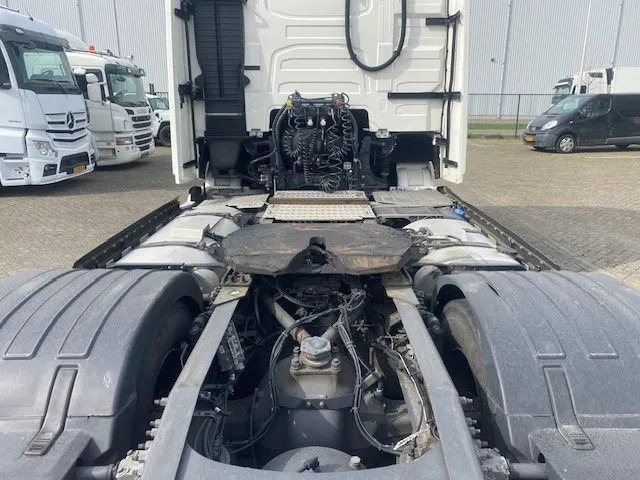 Volvo FH 13.460 XL cabine, euro 6 , full spoilered, smart tacho , new clutch ,beauty..... - Tahač: obrázek 5 Volvo FH 13.460 XL cabine, euro 6 , full spoilered, smart tacho , new clutch ,beauty..... - Tahač: obrázek 5