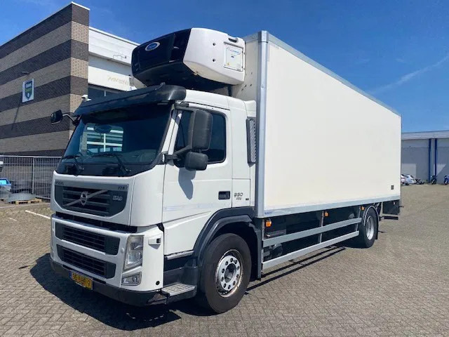 Volvo FM 330 2 temp koelvriesbak , 760 lang, 2 comp, carrier koeler, D"hollandia klep - Chladírenský nákladní automobil: obrázek 1 Volvo FM 330 2 temp koelvriesbak , 760 lang, 2 comp, carrier koeler, D"hollandia klep - Chladírenský nákladní automobil: obrázek 1