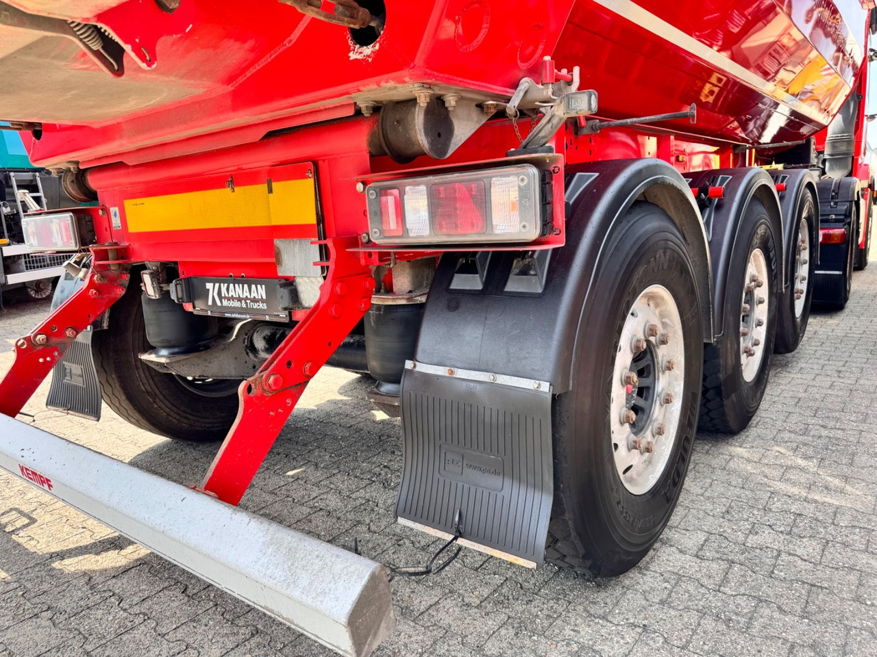 Kempf SKM 35/3 Alu Mulde ca.28m³ el. Verdeck 5.020Kg - Sklápěcí návěs: obrázek 4 Kempf SKM 35/3 Alu Mulde ca.28m³ el. Verdeck 5.020Kg - Sklápěcí návěs: obrázek 4