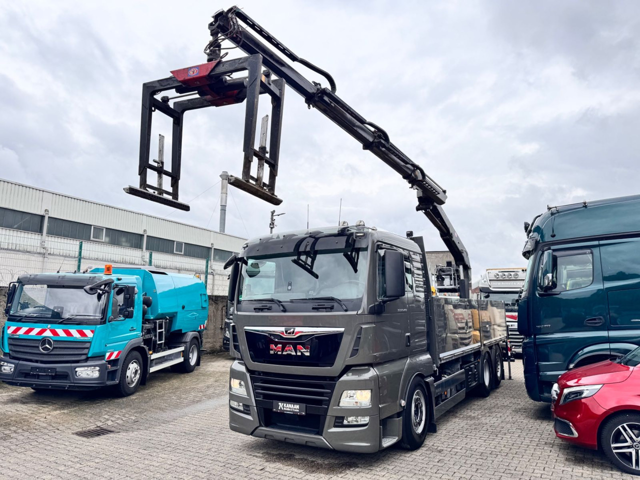MAN 26.460 TGX Baustoffkran HMF 2110-L3 - Auto s hydraulickou rukou: obrázek 4 MAN 26.460 TGX Baustoffkran HMF 2110-L3 - Auto s hydraulickou rukou: obrázek 4