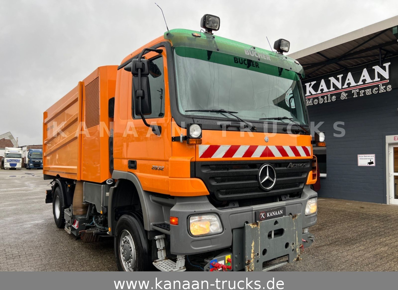 Mercedes-Benz 2032 Actros 4x4 Bucher STKF 9500 AIRPORT KLIMA - Zametací vůz: obrázek 1 Mercedes-Benz 2032 Actros 4x4 Bucher STKF 9500 AIRPORT KLIMA - Zametací vůz: obrázek 1