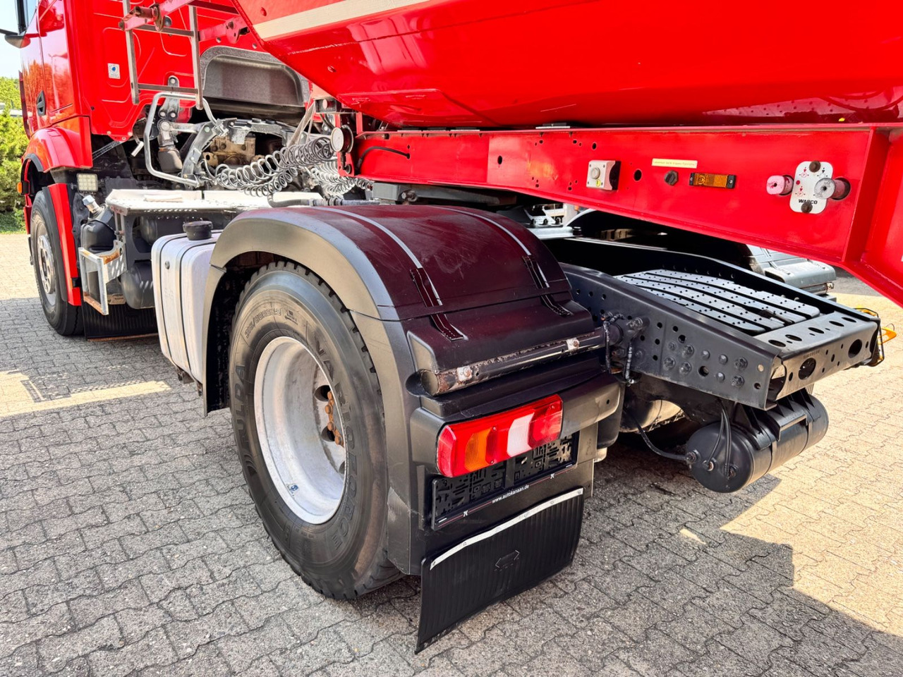 Mercedes-Benz 1846 Actros LS Kipphydraulik Alcoa TÜV NEU - Tahač: obrázek 4 Mercedes-Benz 1846 Actros LS Kipphydraulik Alcoa TÜV NEU - Tahač: obrázek 4