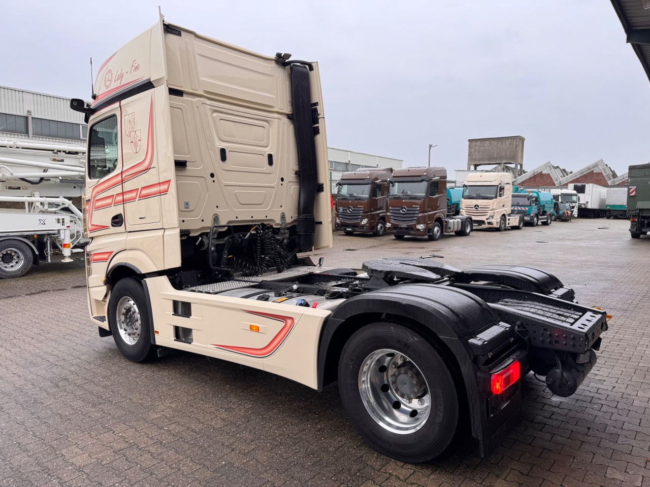 Mercedes-Benz 1848 LS Actros 5 GigaSpace Blatt/Luft - Tahač: obrázek 5 Mercedes-Benz 1848 LS Actros 5 GigaSpace Blatt/Luft - Tahač: obrázek 5