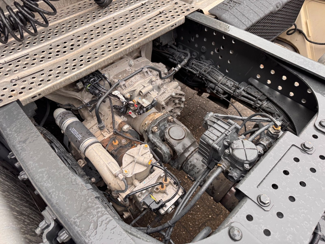 Mercedes-Benz 1848 LS Actros 5  GigaSpace Blatt/Luft leasing Mercedes-Benz 1848 LS Actros 5  GigaSpace Blatt/Luft: obrázek 11