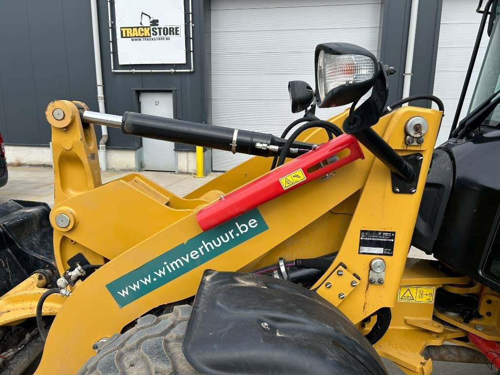 Smykový nakladač CAT 906: obrázek 12
