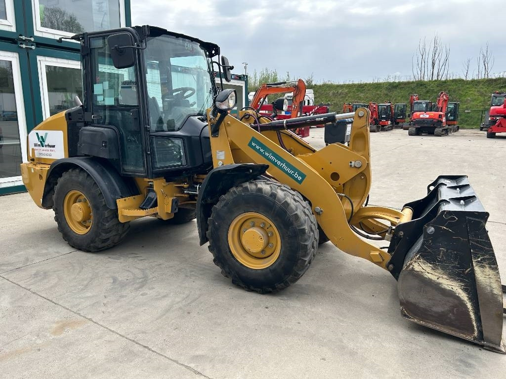 CAT 906 - Smykový nakladač: obrázek 5 CAT 906 - Smykový nakladač: obrázek 5