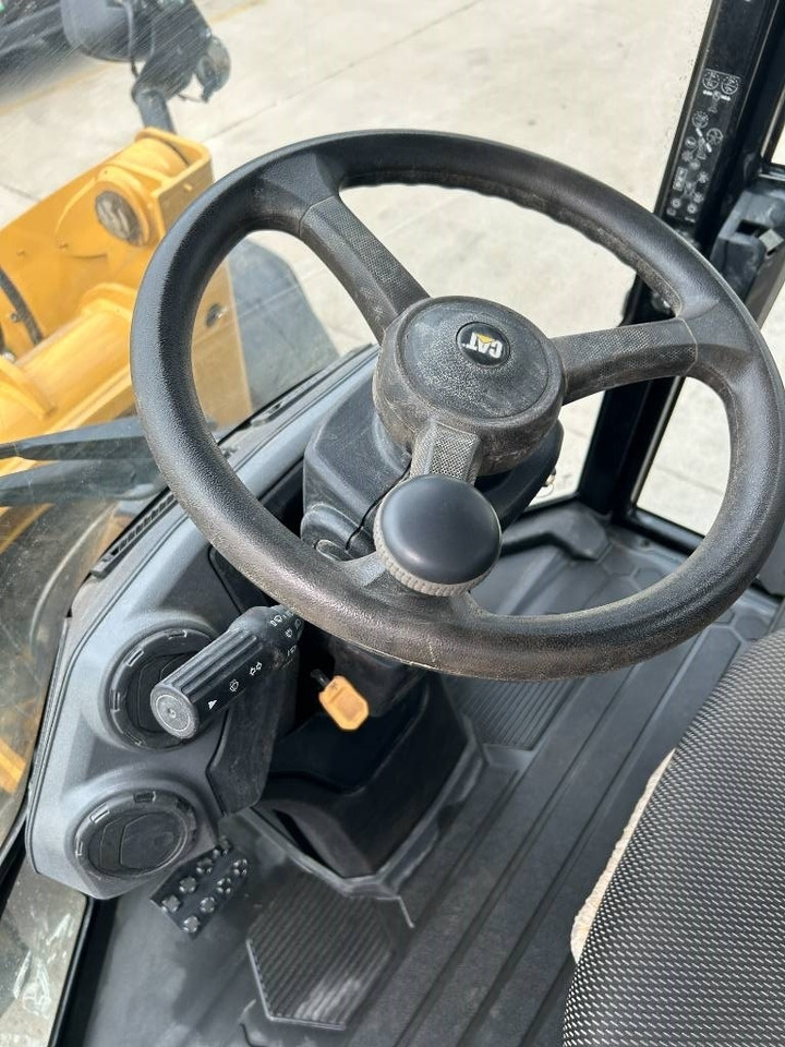 Smykový nakladač CAT 906: obrázek 14