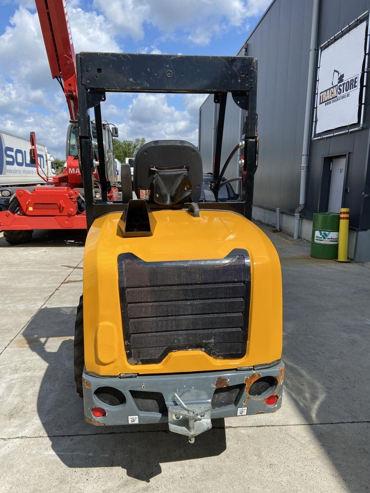 GiANT G2700 Xtra HD (6436) - Kloubový nakladač: obrázek 5 GiANT G2700 Xtra HD (6436) - Kloubový nakladač: obrázek 5