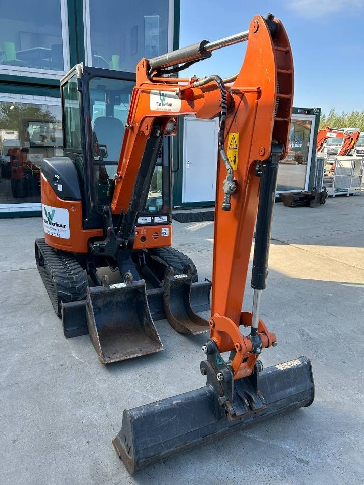 Hitachi ZX 26 U-6 - Mini rýpadlo: obrázek 4 Hitachi ZX 26 U-6 - Mini rýpadlo: obrázek 4