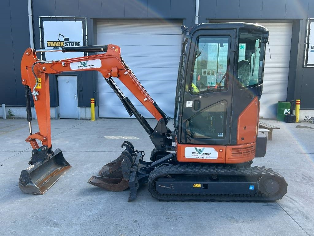 Hitachi ZX 26 U-6 - Mini rýpadlo: obrázek 1 Hitachi ZX 26 U-6 - Mini rýpadlo: obrázek 1