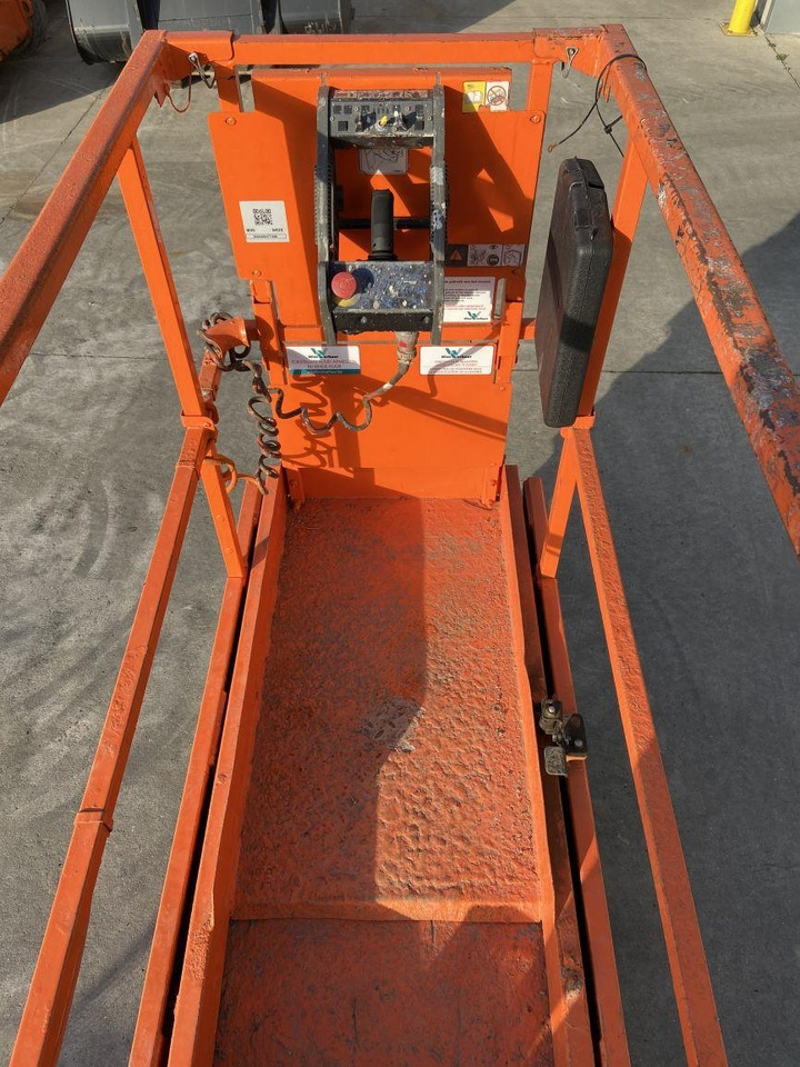 JLG 1930ES (4520) - Nůžková plošina: obrázek 4 JLG 1930ES (4520) - Nůžková plošina: obrázek 4