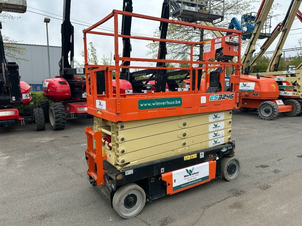JLG 3246 ES - Nůžková plošina: obrázek 2 JLG 3246 ES - Nůžková plošina: obrázek 2