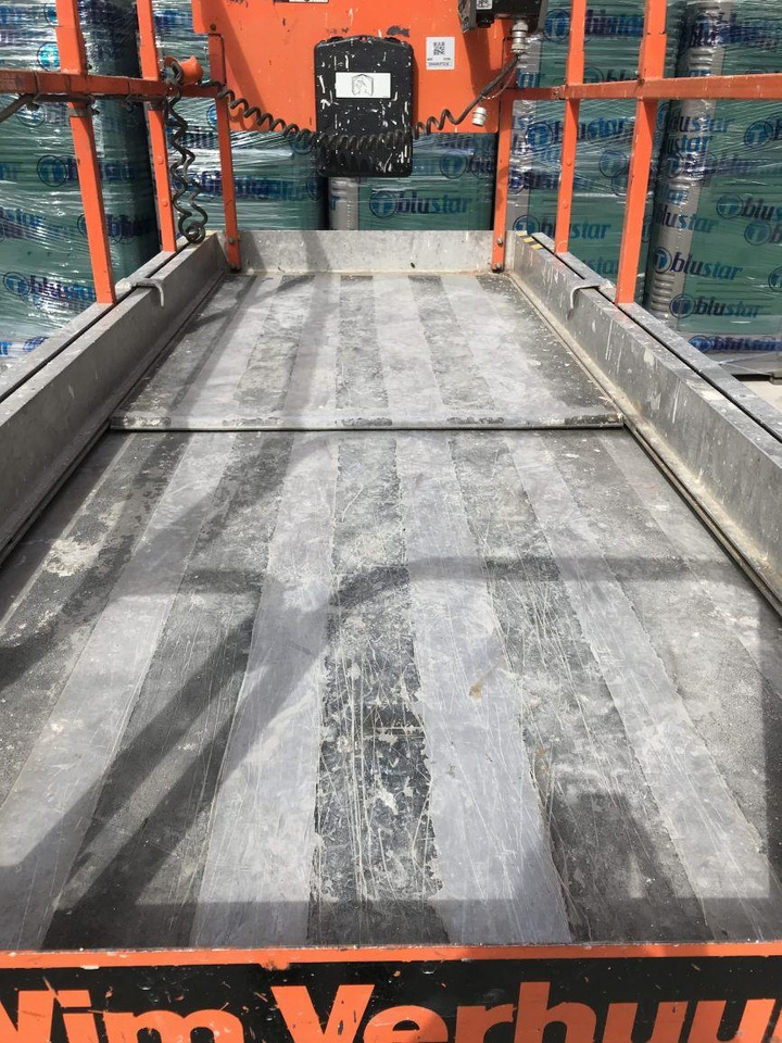 JLG 3246ES (1240) - Nůžková plošina: obrázek 3 JLG 3246ES (1240) - Nůžková plošina: obrázek 3