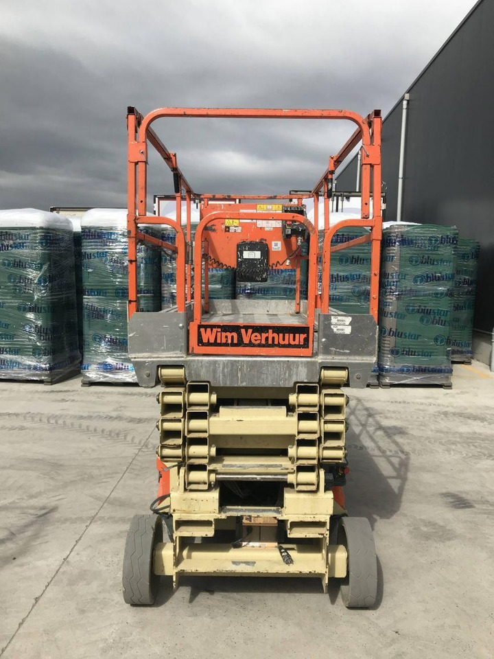 JLG 3246ES (1240) - Nůžková plošina: obrázek 2 JLG 3246ES (1240) - Nůžková plošina: obrázek 2