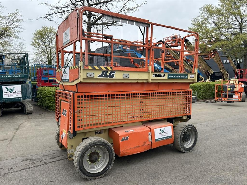 JLG 4069 LE (3614) - Nůžková plošina: obrázek 2 JLG 4069 LE (3614) - Nůžková plošina: obrázek 2