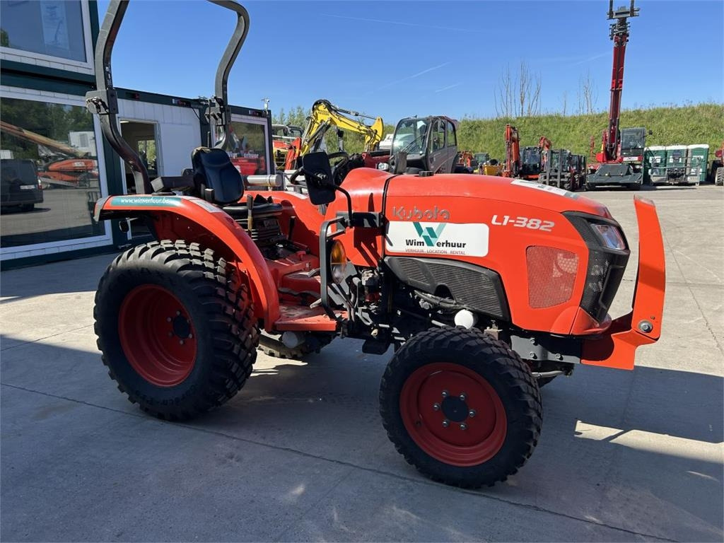 Kubota L1-382 (5283) - Komunální traktor: obrázek 4 Kubota L1-382 (5283) - Komunální traktor: obrázek 4