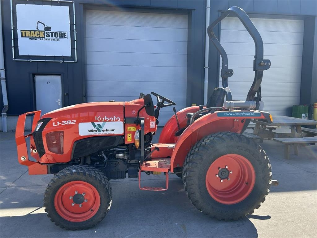 Kubota L1-382 (5283) - Komunální traktor: obrázek 1 Kubota L1-382 (5283) - Komunální traktor: obrázek 1