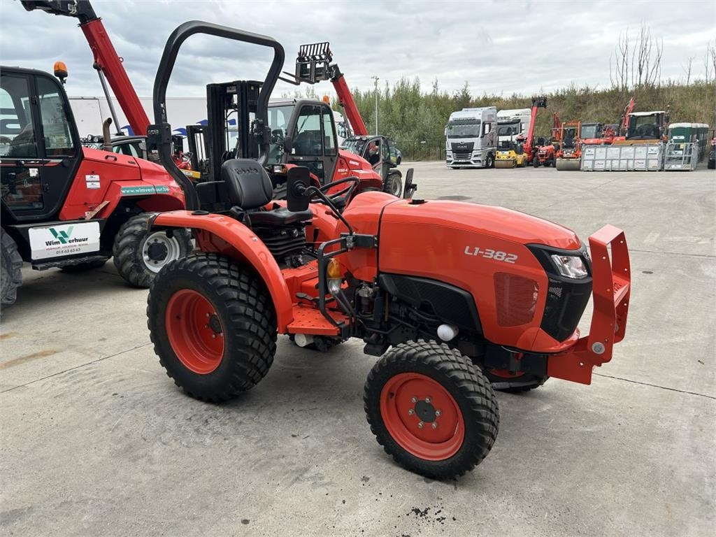 Kubota L1-382 (7325) - Komunální traktor: obrázek 2 Kubota L1-382 (7325) - Komunální traktor: obrázek 2