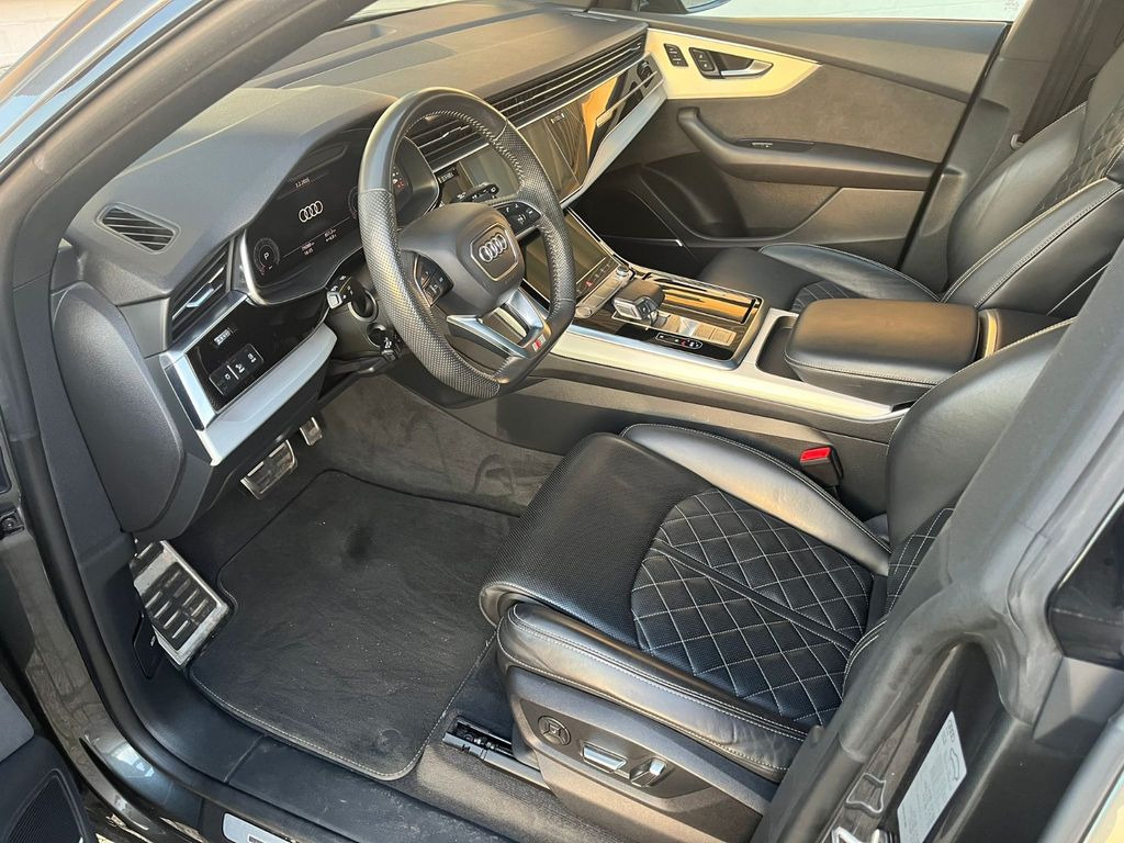 Audi Q8 50 TDI quattro tiptronic 22 Zoll*3xSline*Pano - SUV: obrázek 5 Audi Q8 50 TDI quattro tiptronic 22 Zoll*3xSline*Pano - SUV: obrázek 5