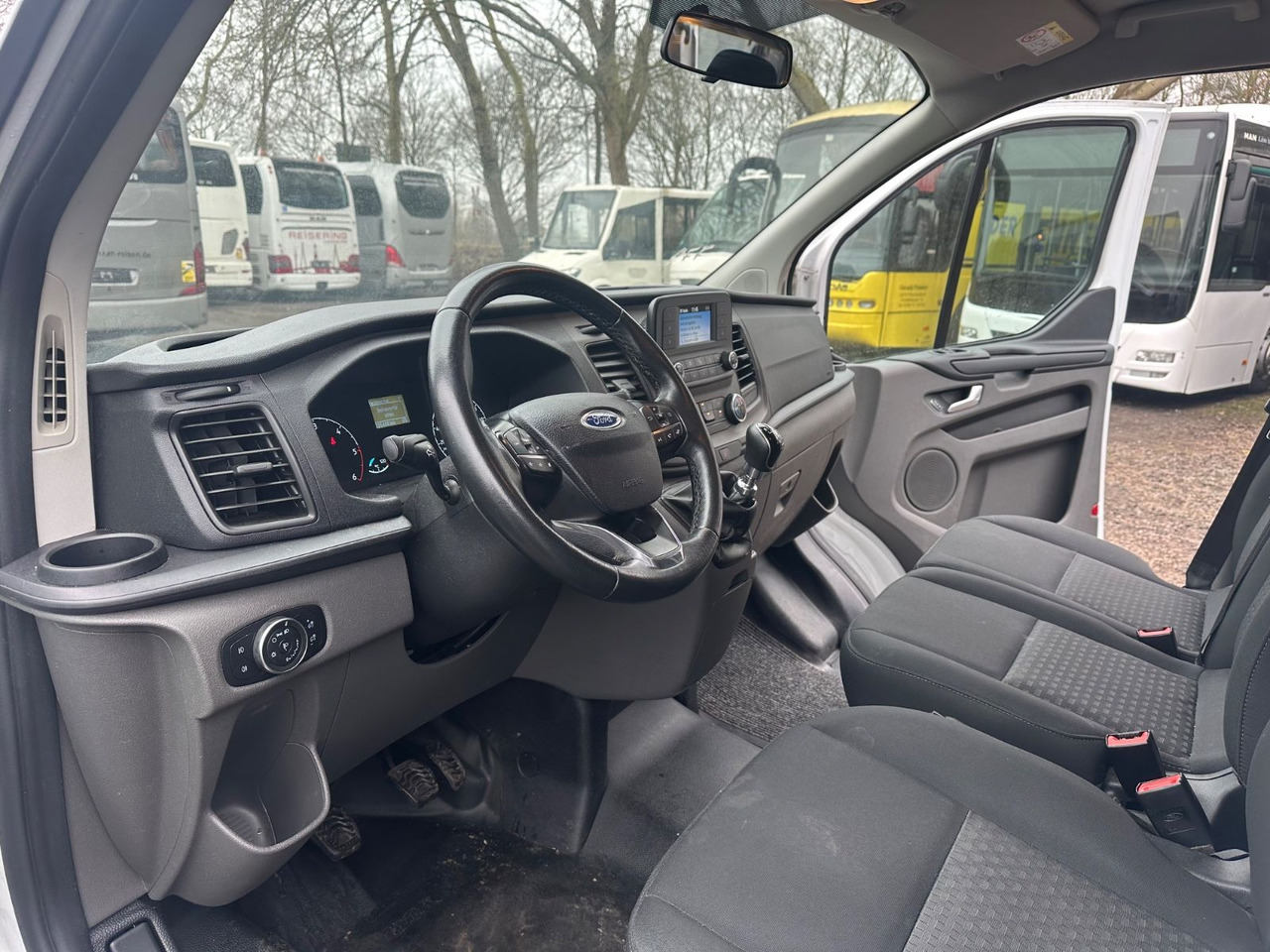 Ford Transit Custom (Klima*Euro 6) - Minibus, Mikrobus: obrázek 3 Ford Transit Custom (Klima*Euro 6) - Minibus, Mikrobus: obrázek 3