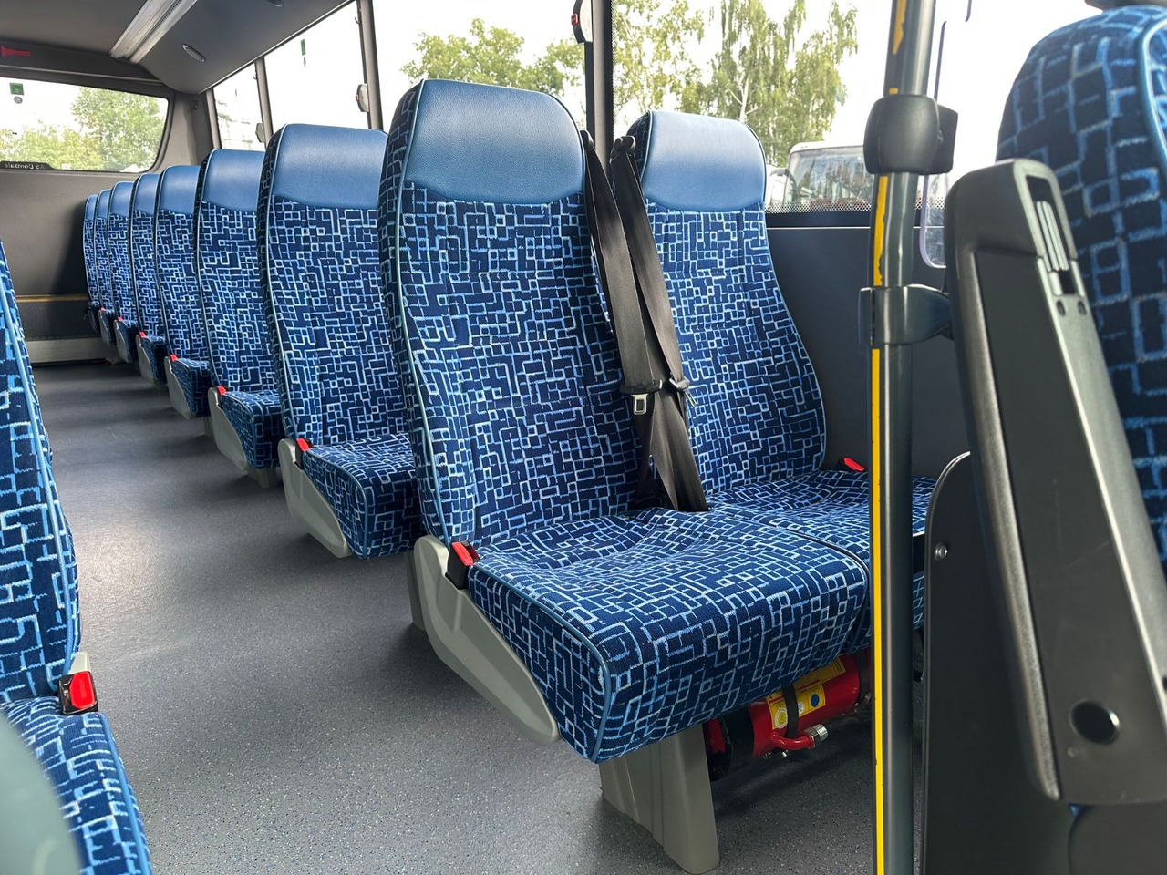 Iveco Rapido 70C18 (wenig Km*7.2t*33 Sitze) Rosero - Minibus, Mikrobus: obrázek 5 Iveco Rapido 70C18 (wenig Km*7.2t*33 Sitze) Rosero - Minibus, Mikrobus: obrázek 5