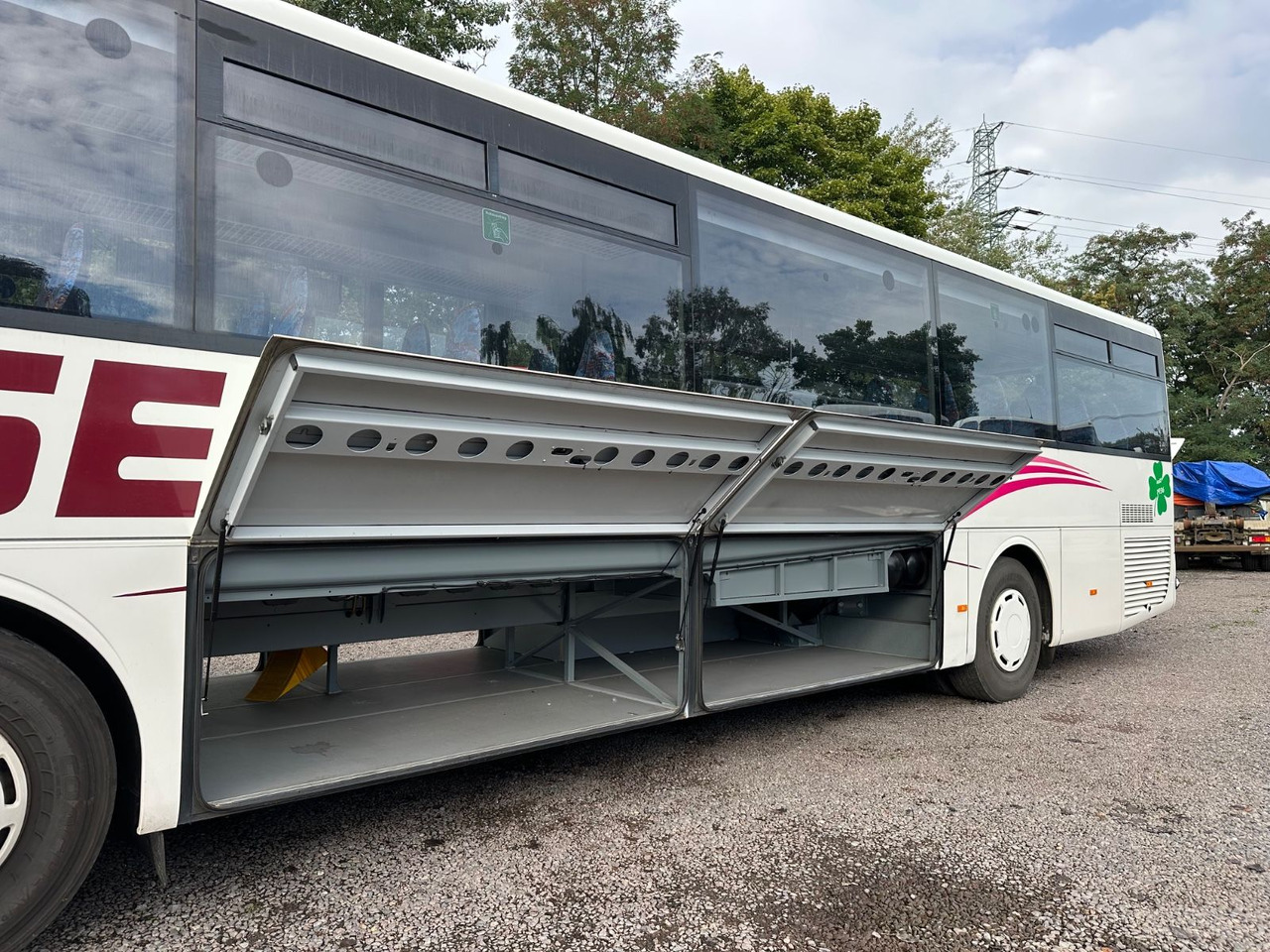 Mercedes-Benz O560 Intouro (EEV*Schalt) - Autobus příměstský: obrázek 4 Mercedes-Benz O560 Intouro (EEV*Schalt) - Autobus příměstský: obrázek 4