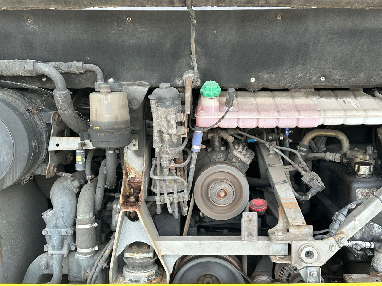 Neoplan P25 Trendliner 3516ÜC Klimaanlage*WC*57 Sitze Neoplan P25 Trendliner 3516ÜC Klimaanlage*WC*57 Sitze - Turistický autobus: obrázek 3 Neoplan P25 Trendliner 3516ÜC Klimaanlage*WC*57 Sitze Neoplan P25 Trendliner 3516ÜC Klimaanlage*WC*57 Sitze - Turistický autobus: obrázek 3