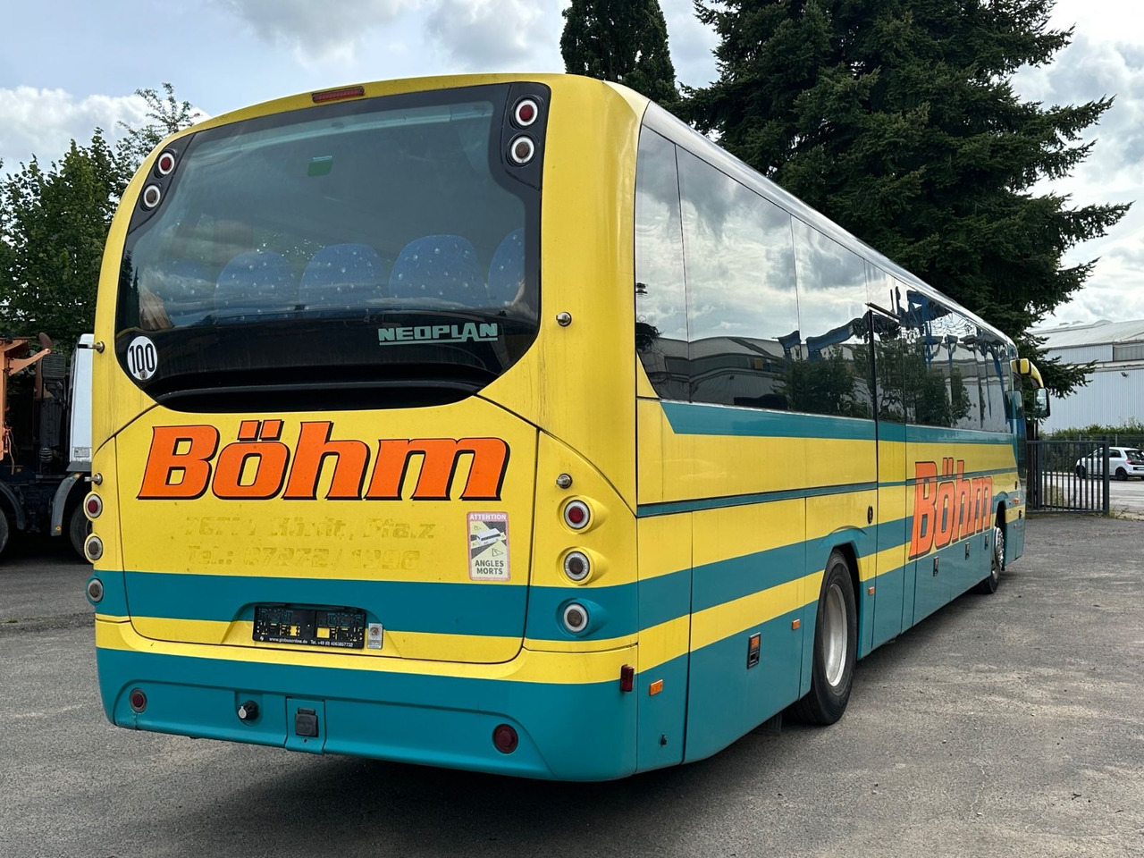 Neoplan P25 Trendliner 3516ÜC Klimaanlage*WC*57 Sitze Neoplan P25 Trendliner 3516ÜC Klimaanlage*WC*57 Sitze - Turistický autobus: obrázek 2 Neoplan P25 Trendliner 3516ÜC Klimaanlage*WC*57 Sitze Neoplan P25 Trendliner 3516ÜC Klimaanlage*WC*57 Sitze - Turistický autobus: obrázek 2