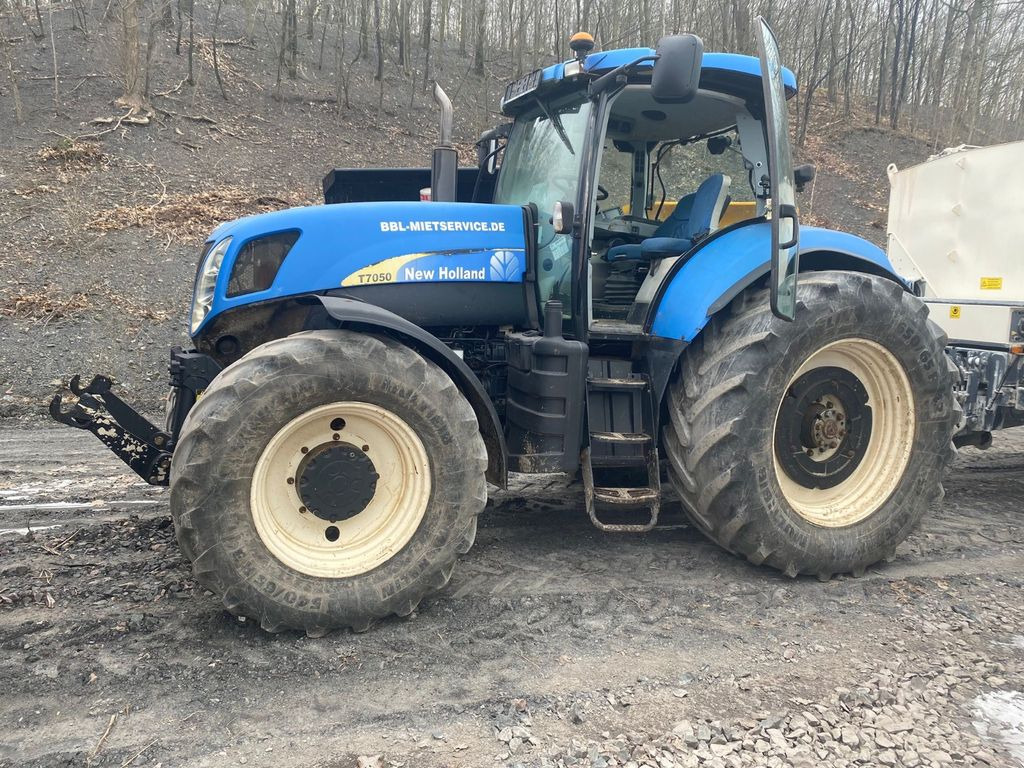New Holland T7050 (5.638 Betriebs std.) - Traktor: obrázek 1 New Holland T7050 (5.638 Betriebs std.) - Traktor: obrázek 1