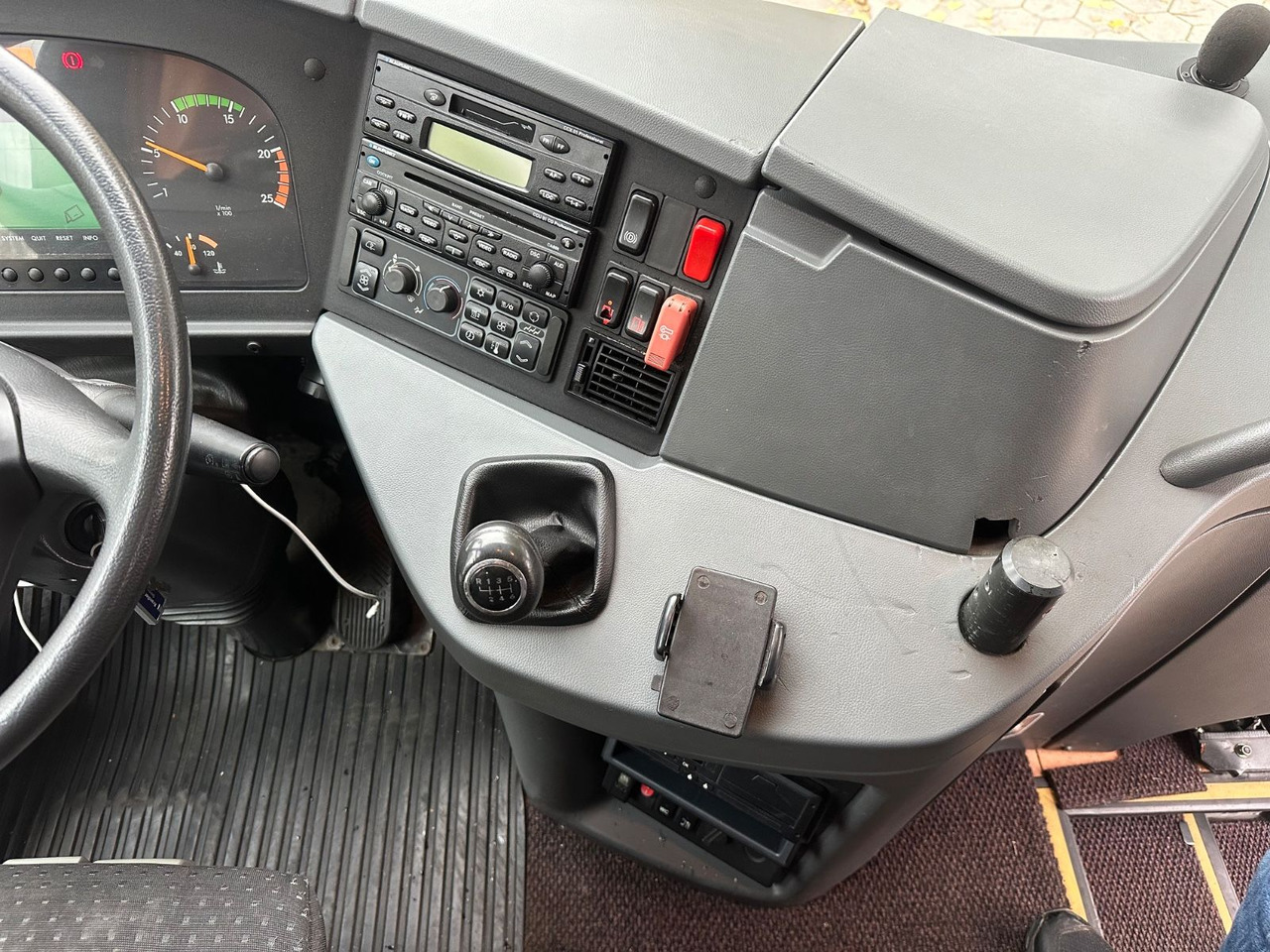 Setra S 415 GT (original Euro 4*Küche*WC) leasing Setra S 415 GT (original Euro 4*Küche*WC): obrázek 13