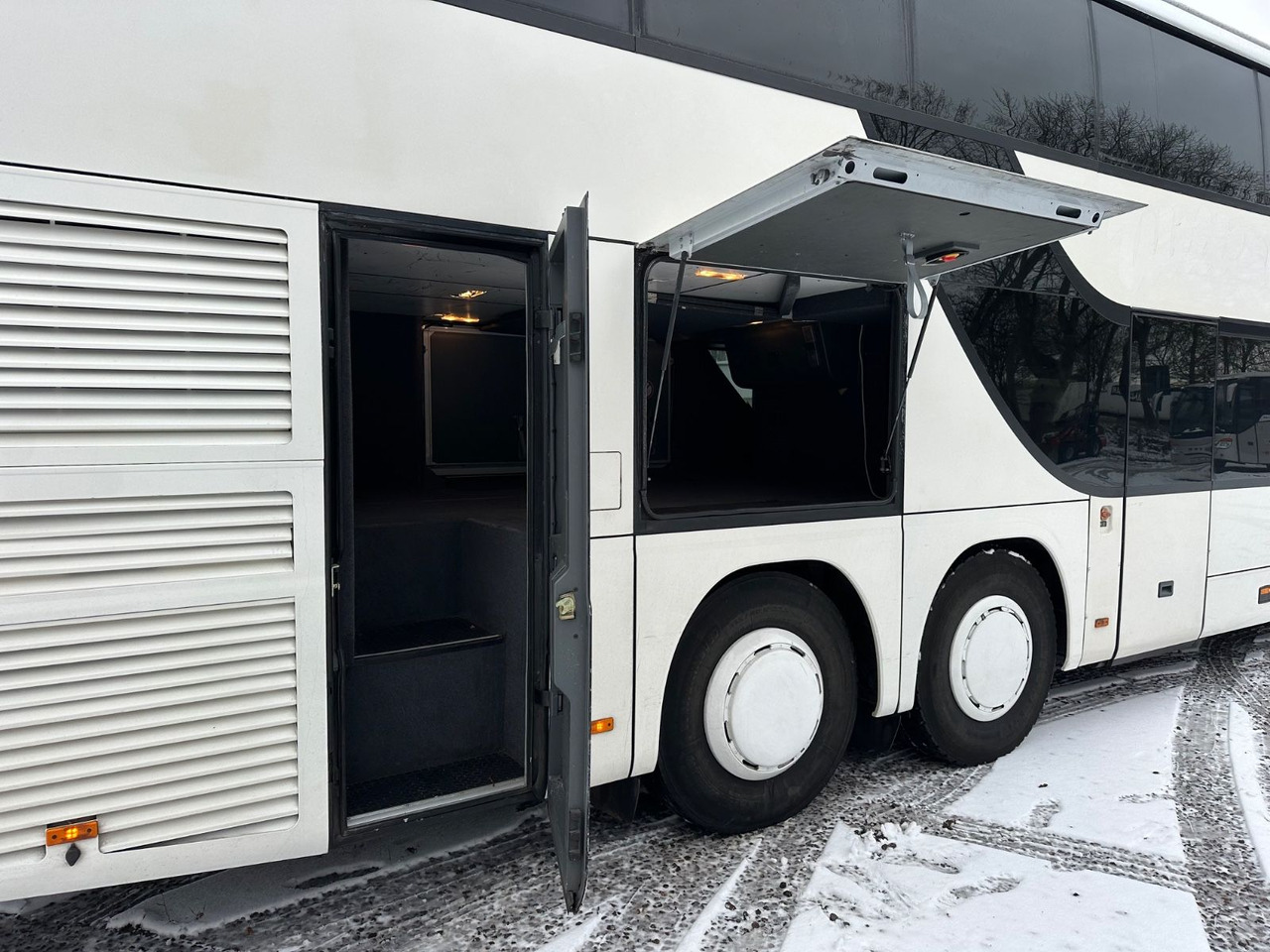 Setra S 431 DT (80 Sitze*TOP*wenig Km) - Dvoupatrový autobus: obrázek 4 Setra S 431 DT (80 Sitze*TOP*wenig Km) - Dvoupatrový autobus: obrázek 4