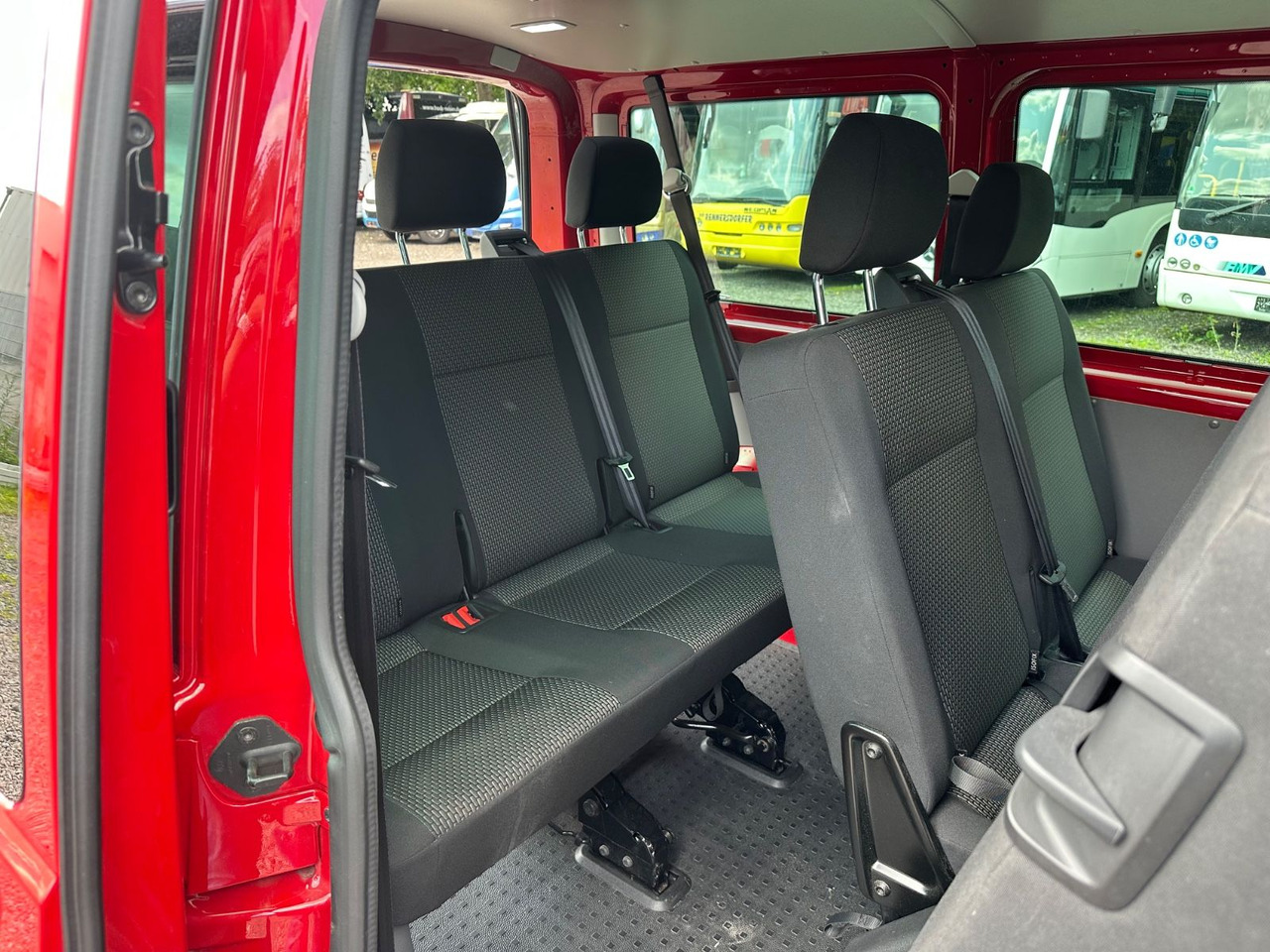 Volkswagen T6 Kombi (PDC Hi*ACC*StandHz*9 Sitzer*AC) - Mikrobus: obrázek 5 Volkswagen T6 Kombi (PDC Hi*ACC*StandHz*9 Sitzer*AC) - Mikrobus: obrázek 5