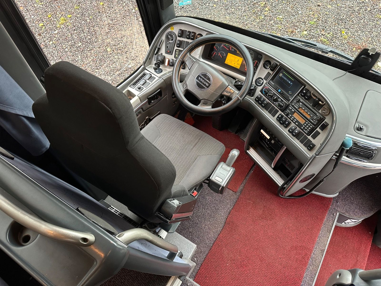 Volvo 9900 HD 6x2 (9700*415 HD*Tourismo RHD) - Turistický autobus: obrázek 5 Volvo 9900 HD 6x2 (9700*415 HD*Tourismo RHD) - Turistický autobus: obrázek 5